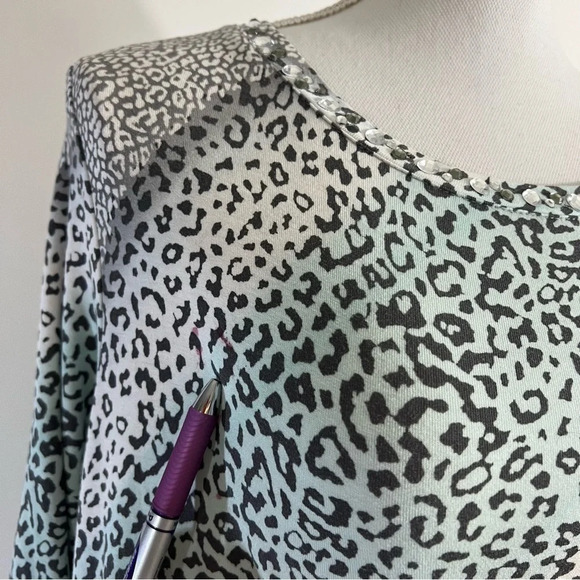 Ruby Rd Blouse Petites Medium Rhinestone Bling Neckline Ruched Side Leopard Top - Picture 9 of 10